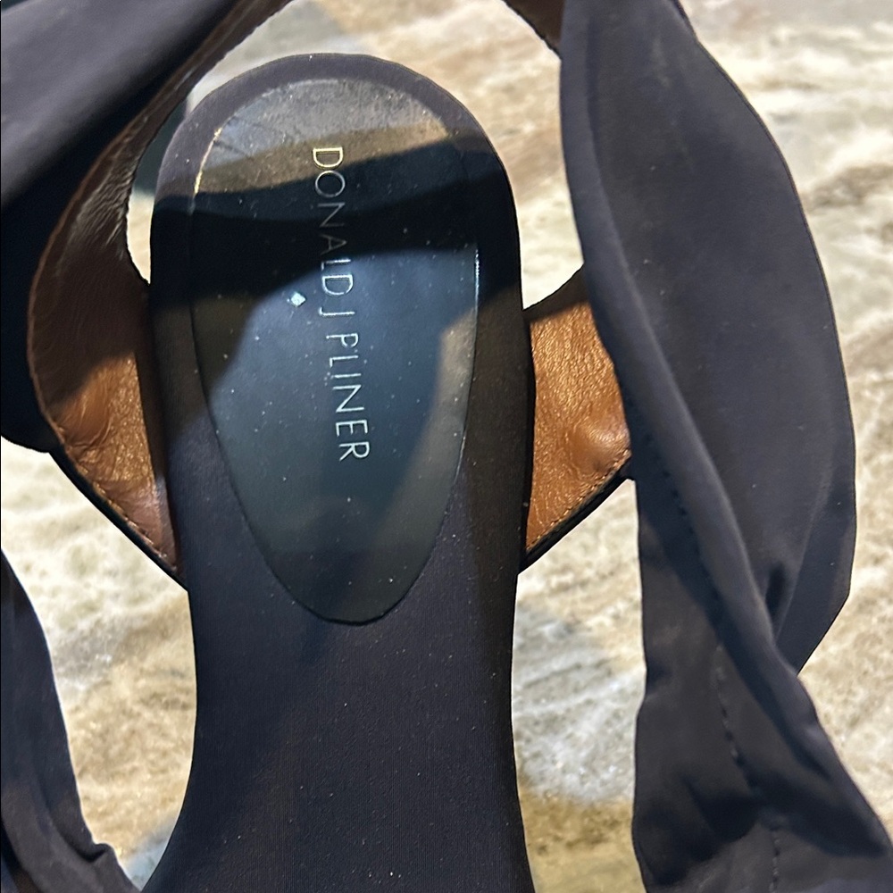 Donald J. Pliner navy Bow tie at ankle wedges - Picture 5 of 5